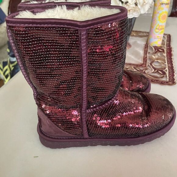 UGG Purple Port Short Sparkle Uggs- Size 5 - Picture 3 of 12